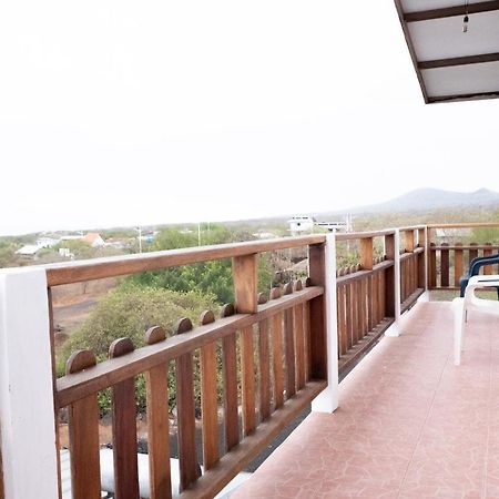 Hostal Santa Maria Floreana Экстерьер фото