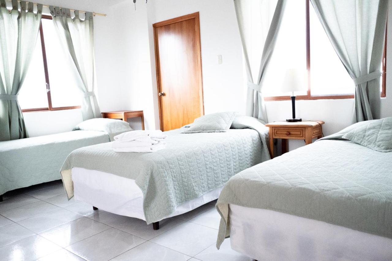 Hostal Santa Maria Floreana Экстерьер фото