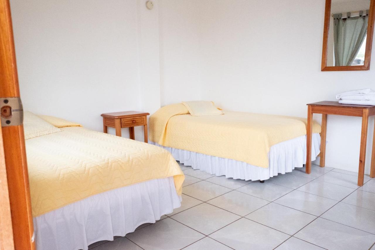 Hostal Santa Maria Floreana Экстерьер фото
